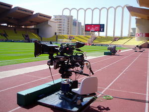 AMP VISUAL TV - 3D(2)